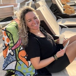 Meet your Posher, Lorena